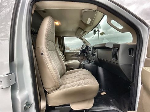 New 2025 Chevrolet Express 2500 Work Van image 24