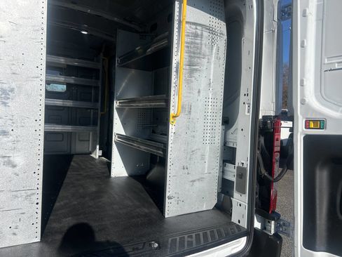 Used 2020 Ford Transit 250 Medium Roof image 19