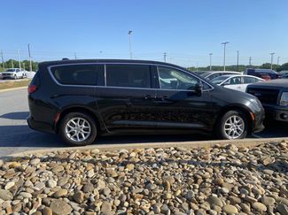 Used 2022 Chrysler Voyager LX FWD video 3