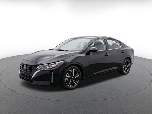 Used 2025 Nissan Sentra SV FWD image 3