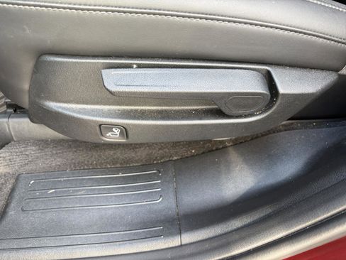 Used 2025 Kia Sorento S w/ Panoramic Sunroof Package FWD image 17