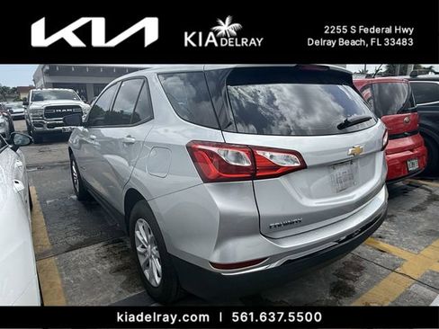 Used 2018 Chevrolet Equinox LS FWD image 3