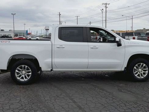 Used 2022 Chevrolet Silverado 1500 LT image 9