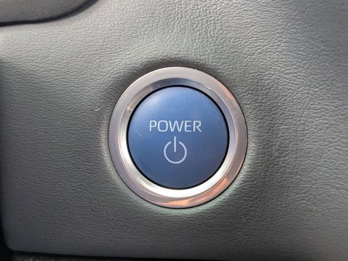 Used 2024 Toyota Sequoia Platinum image 18