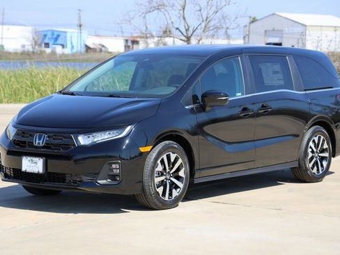 New 2026 Honda Odyssey EX-L image 3