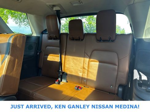 Certified 2024 Nissan Pathfinder Platinum w/ Cargo Package AWD/4WD image 16