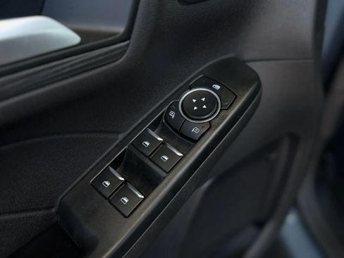 Used 2023 Ford Escape SE w/ PHEV Premium Package image 28