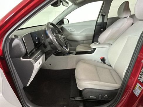 Used 2024 Hyundai Kona SEL FWD image 11