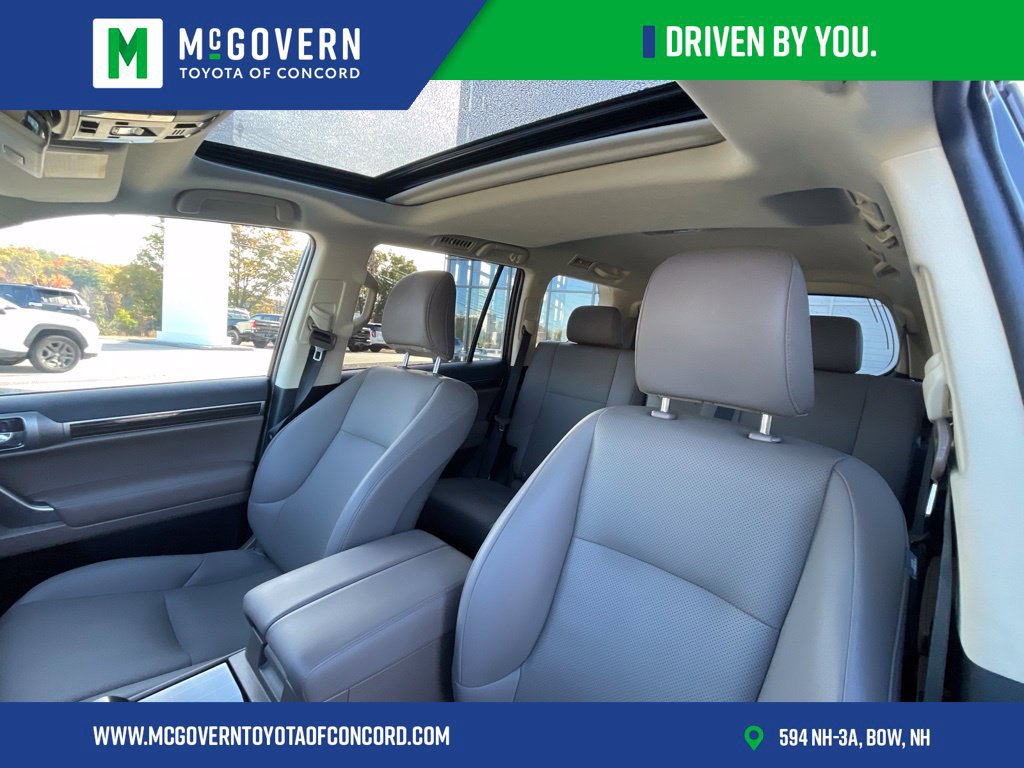 Used 2023 Lexus GX 460 Premium w/ Premium Package AWD/4WD image 10