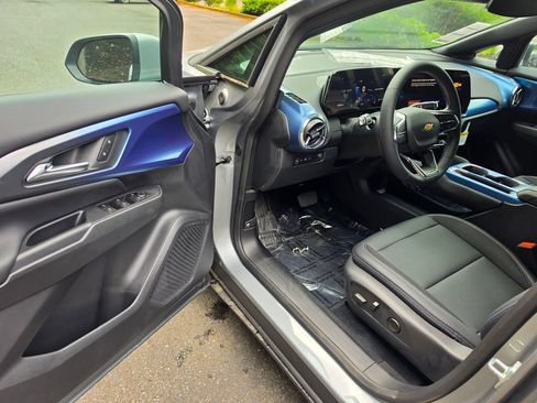 New 2026 Chevrolet Equinox EV LT AWD/4WD image 19