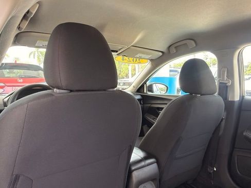 Used 2024 Nissan Sentra SV FWD image 7