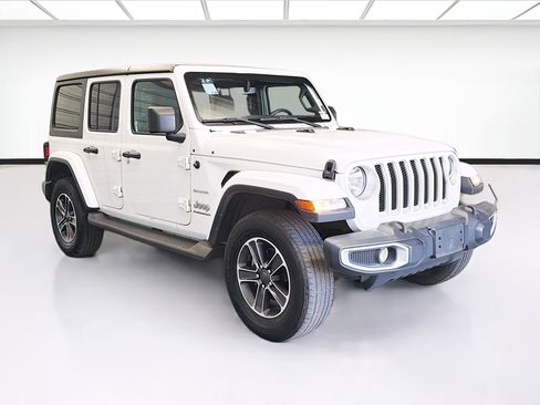 Used 2023 Jeep Wrangler Unlimited Sahara w/ Cold Weather Group AWD/4WD image 3