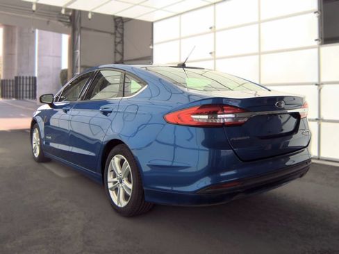 Used 2018 Ford Fusion S FWD image 2
