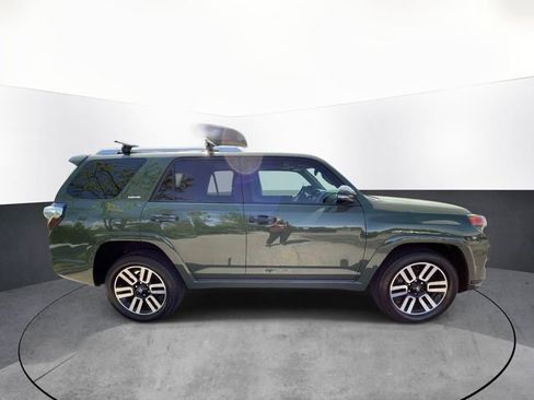 Used 2022 Toyota 4Runner Limited AWD/4WD image 8