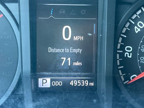 Used 2022 Toyota Tacoma SR RWD image 23