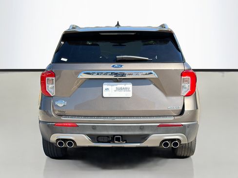 Used 2021 Ford Explorer King Ranch w/ Premium Technology Package image 4