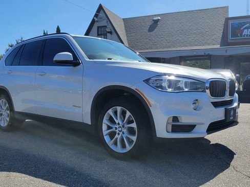 Used 2016 BMW X5 xDrive35i w/ Premium Package AWD/4WD image 6