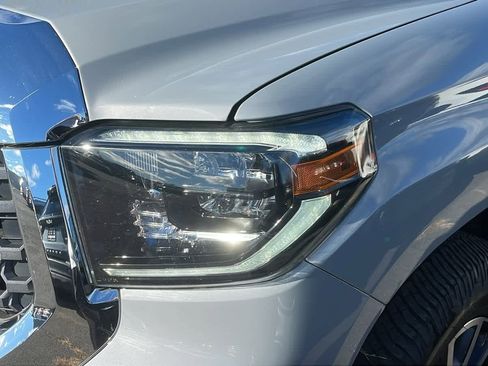 Used 2019 Toyota Tundra SR5 image 7