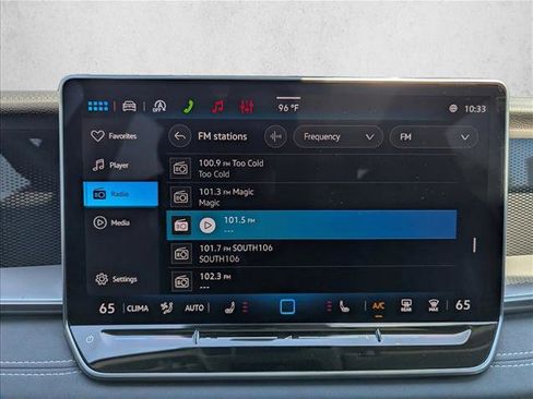 New 2026 Volkswagen Tiguan SE FWD image 17