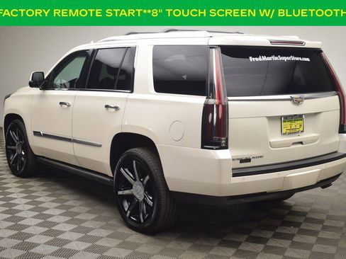Used 2015 Cadillac Escalade Premium image 6