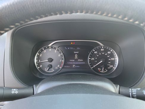 Used 2022 Nissan Frontier SV image 16