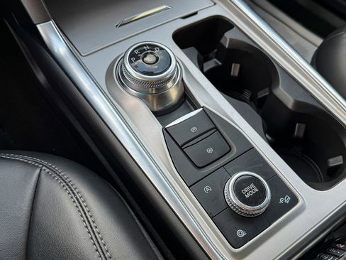 Certified 2024 Ford Explorer XLT w/ Equipment Group 202A image 34