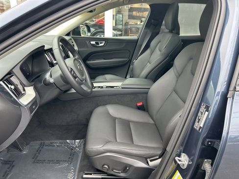 Certified 2025 Volvo XC60 B5 Plus image 17