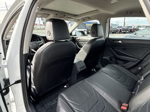 Used 2024 Volkswagen Jetta SEL image 12