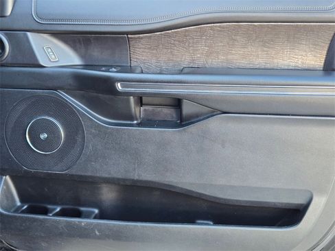 Used 2021 Ford Expedition Limited image 29