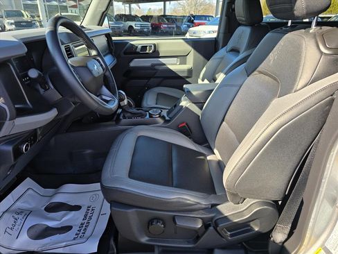 Used 2023 Ford Bronco Big Bend w/ Sasquatch Package image 10