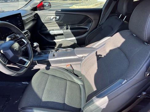 Used 2024 Ford Mustang Coupe image 12
