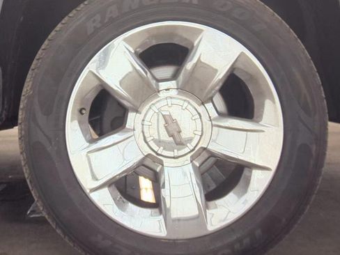 Used 2017 Chevrolet Suburban Premier AWD/4WD image 5