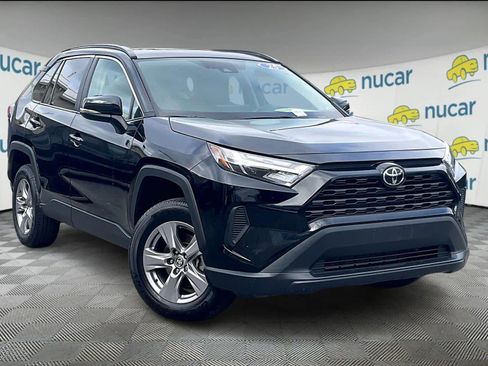 Used 2025 Toyota RAV4 XLE image 1
