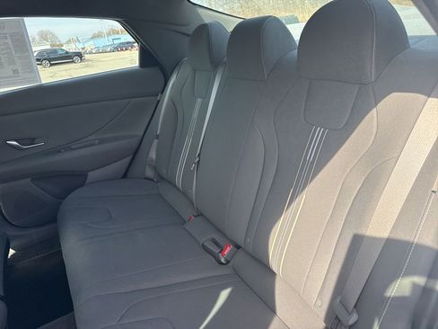 Used 2024 Hyundai Elantra SEL image 31