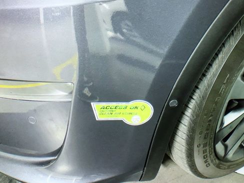 Used 2023 Tesla Model X image 4