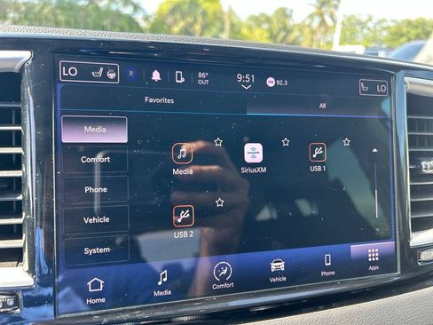 Certified 2024 Chrysler Pacifica Touring-L FWD image 33