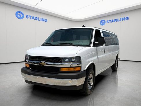 Certified 2025 Chevrolet Express 3500 LT w/ LT Preferred Equipment Group RWD image 16