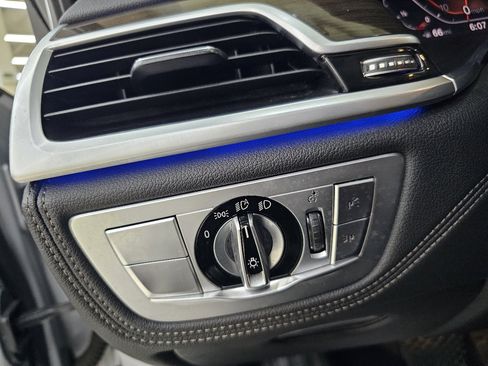 Used 2020 BMW 740i image 38