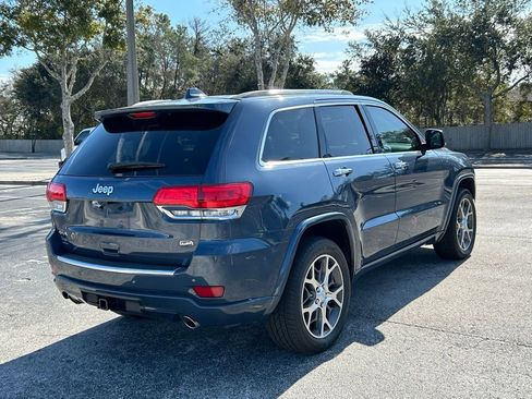 Used 2020 Jeep Grand Cherokee Overland image 4