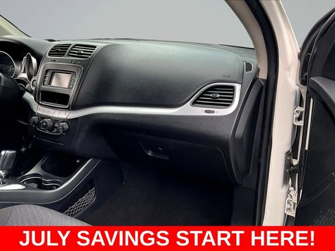 Used 2019 Dodge Journey SE FWD image 23