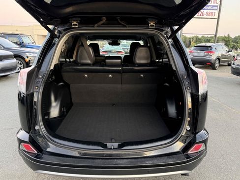 Used 2017 Toyota RAV4 Platinum FWD image 10