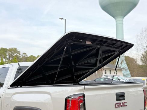 Used 2016 GMC Sierra 1500 Denali w/ Denali Ultimate Package image 17