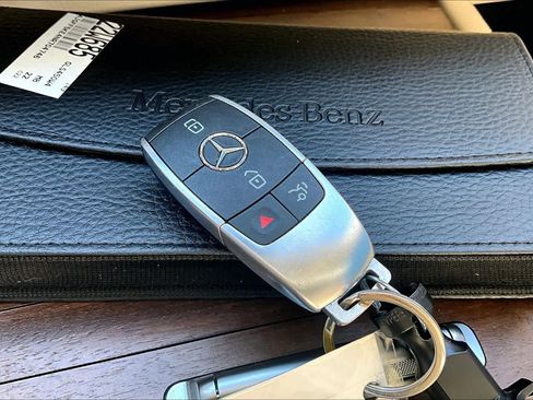 Used 2022 Mercedes-Benz GLS 450 4MATIC image 15