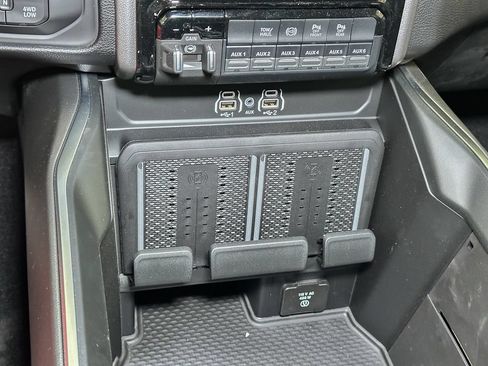 New 2026 RAM 2500 Big Horn AWD/4WD image 28