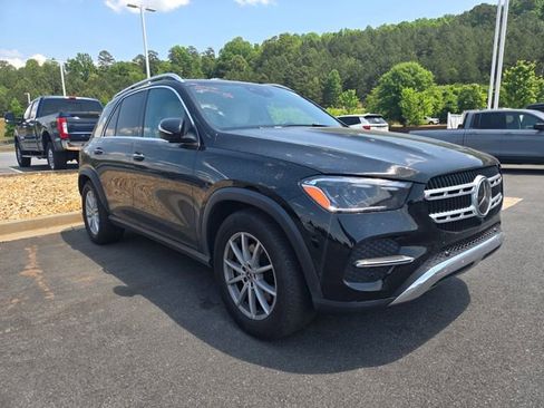 Used 2025 Mercedes-Benz GLE 350 4MATIC image 3