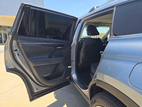 Used 2023 Toyota Highlander Limited w/ Protection Package #3 (TMS) AWD/4WD image 20