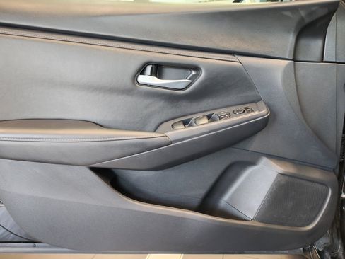 Used 2025 Nissan Sentra SV w/ All-Weather Package FWD image 27