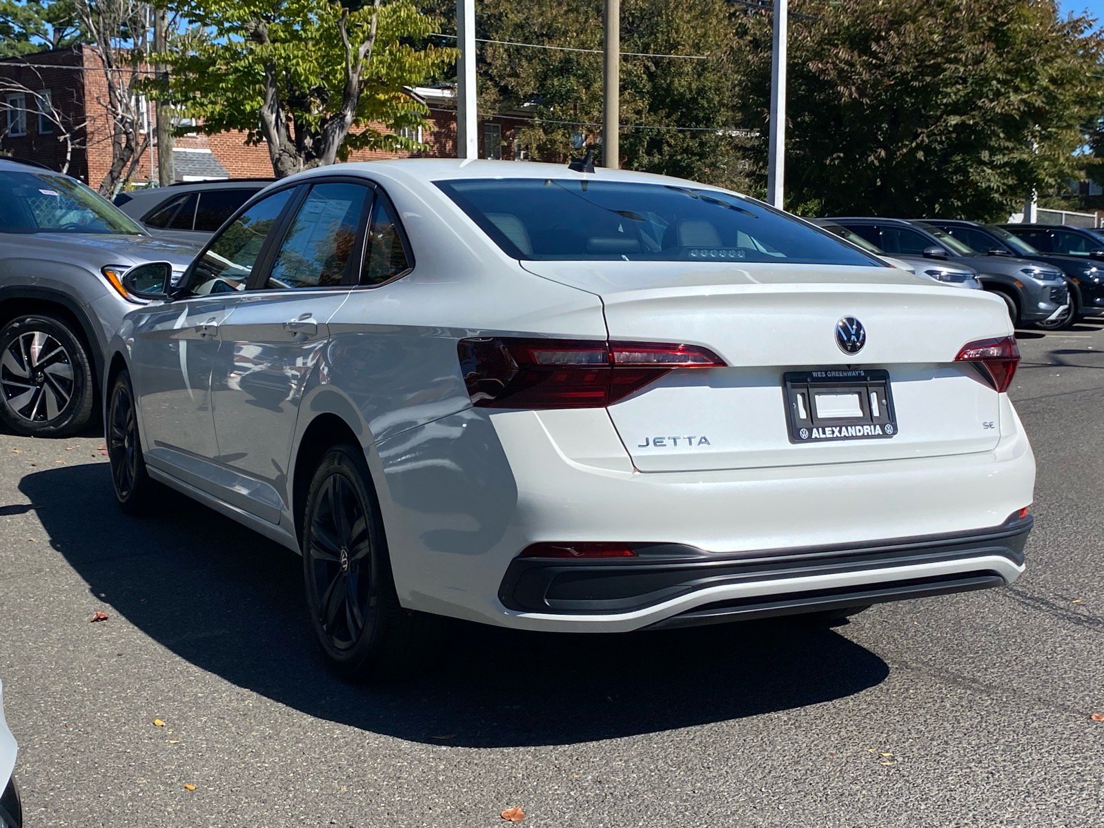 Certified 2024 Volkswagen Jetta SE FWD image 5