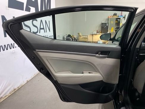 Used 2018 Hyundai Elantra Value Edition FWD image 23