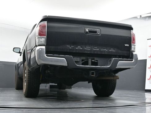 Used 2023 Toyota Tacoma TRD Off-Road image 22